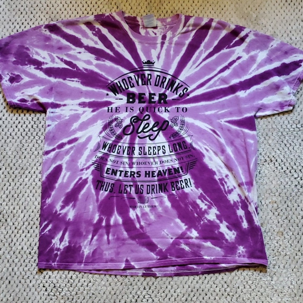 Tye dye graphic tshirt